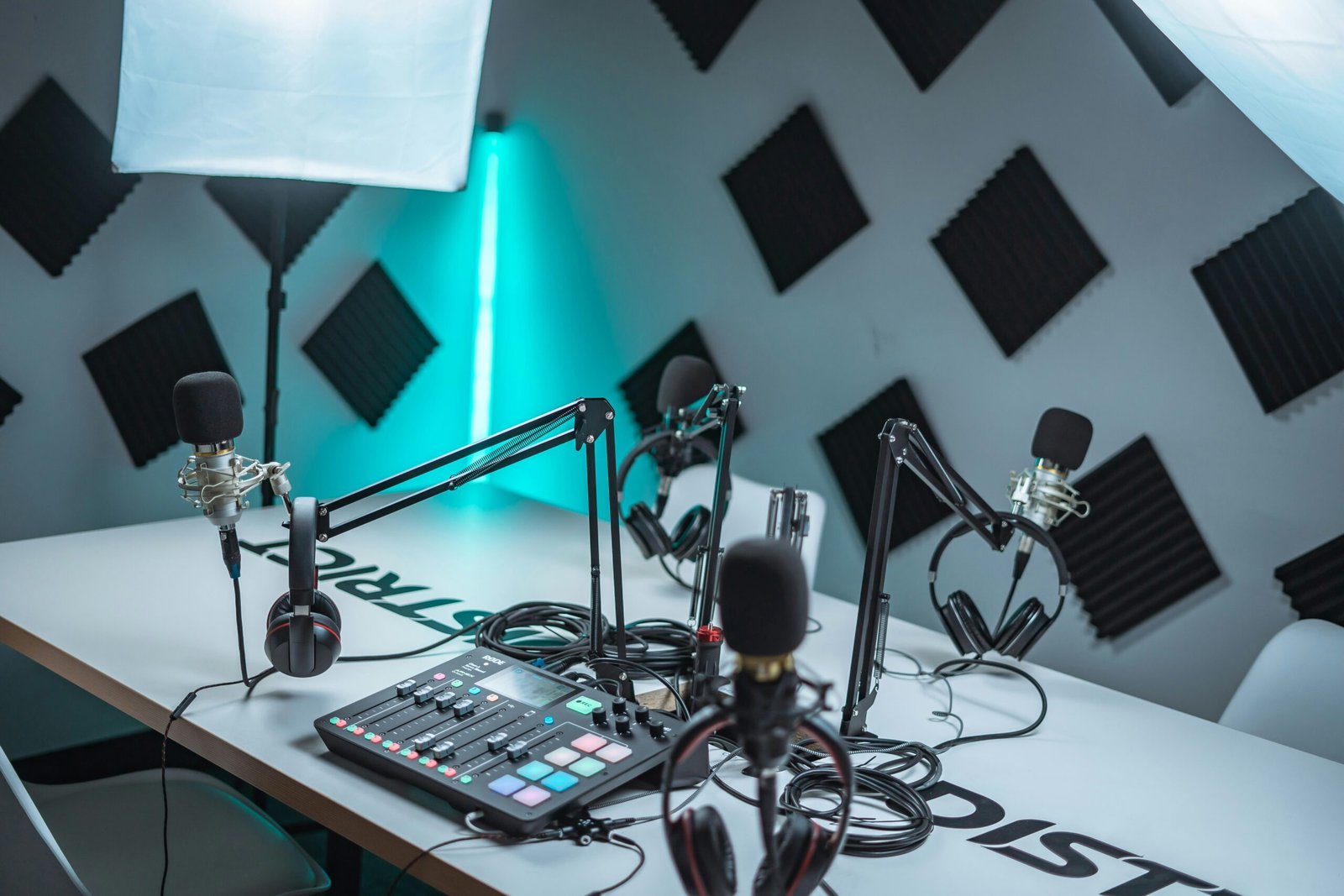 Choosing the Right Podcast Format (Audio, Video, or Both)